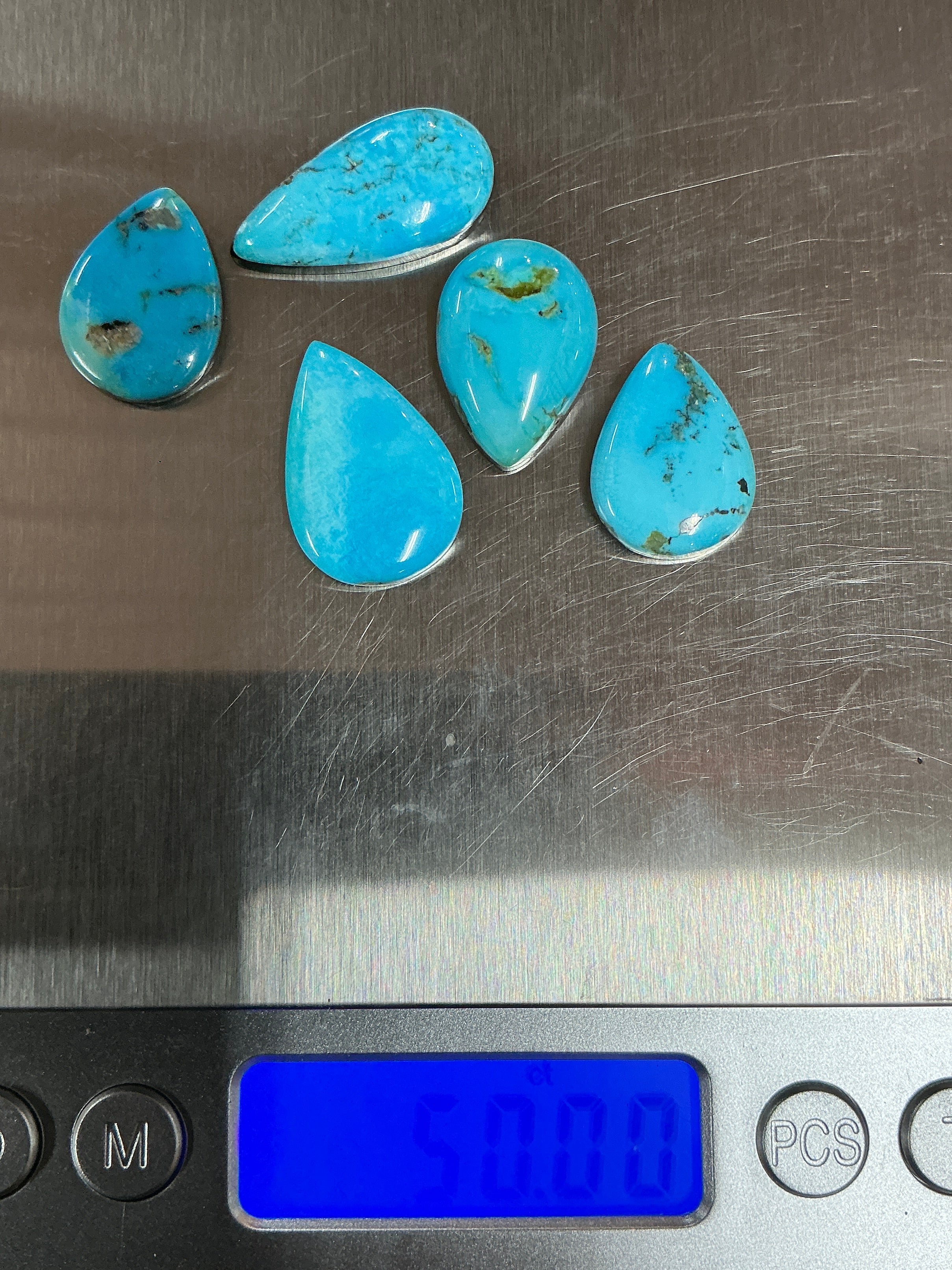 50 CARATS PERSIAN TURQUOISE CABOCHONS Lot 3