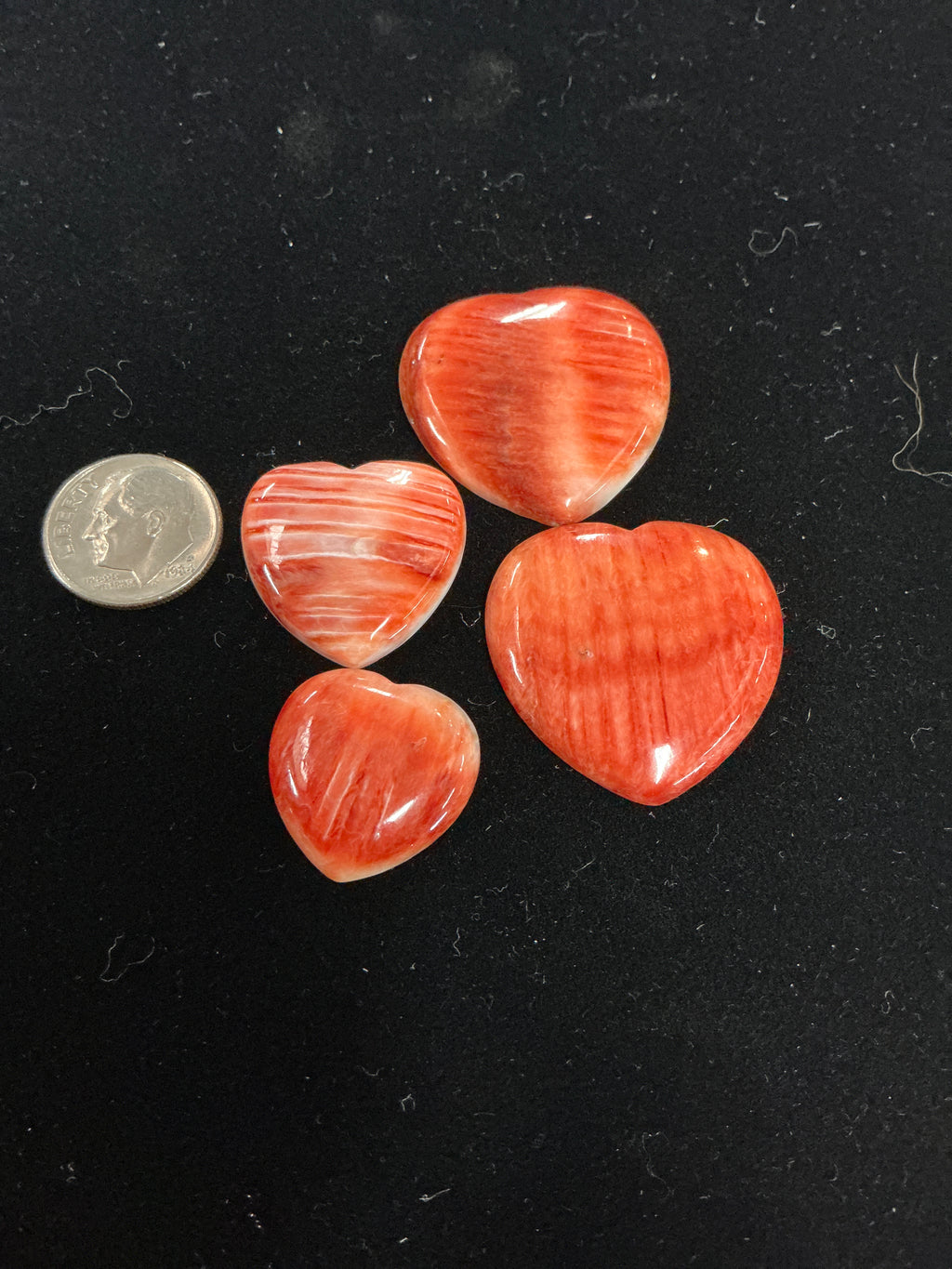 100 CTS SPINY OYSTER CABOCHONS HEARTS Lot 4