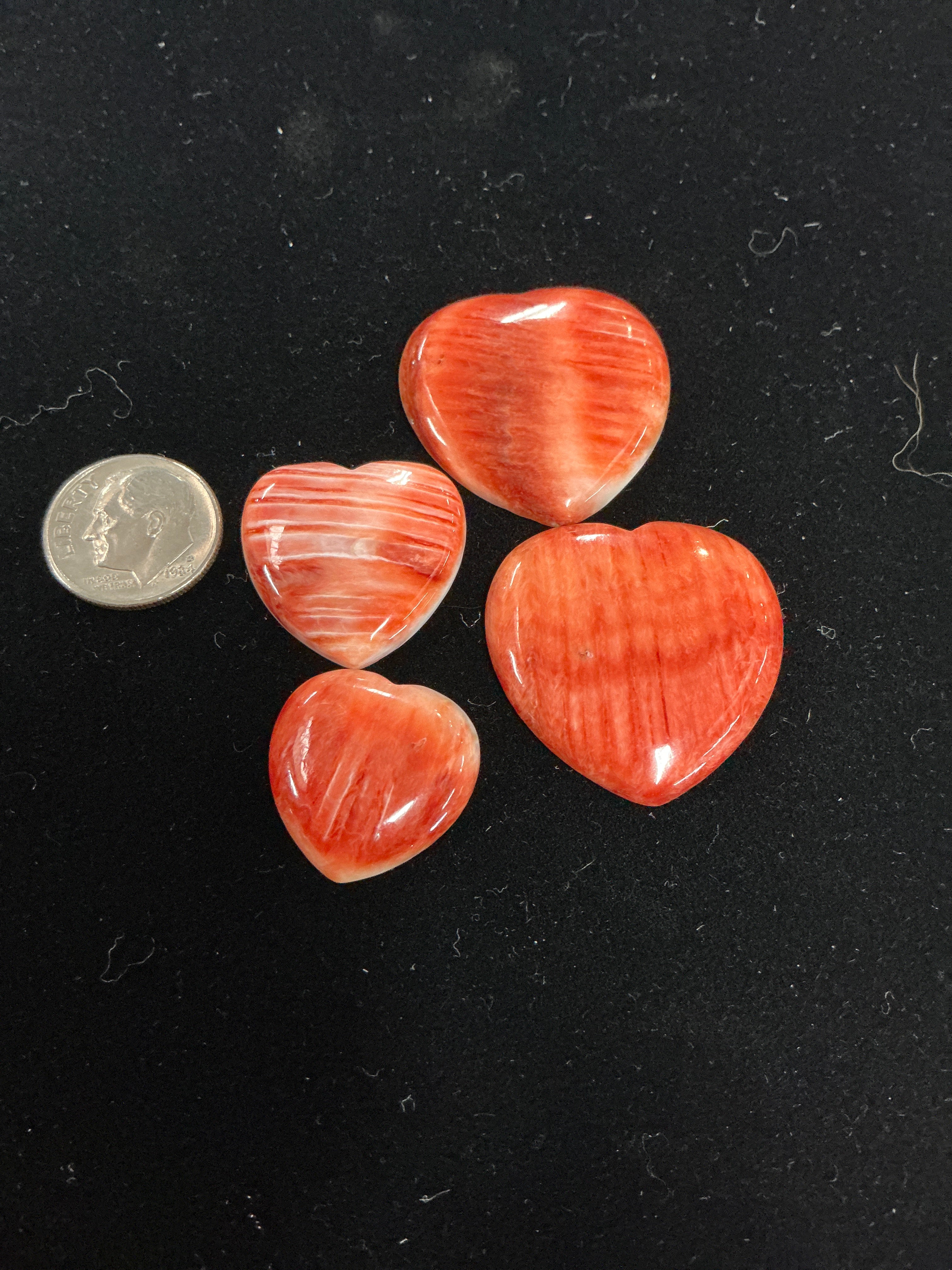 100 CTS SPINY OYSTER CABOCHONS HEARTS Lot 4