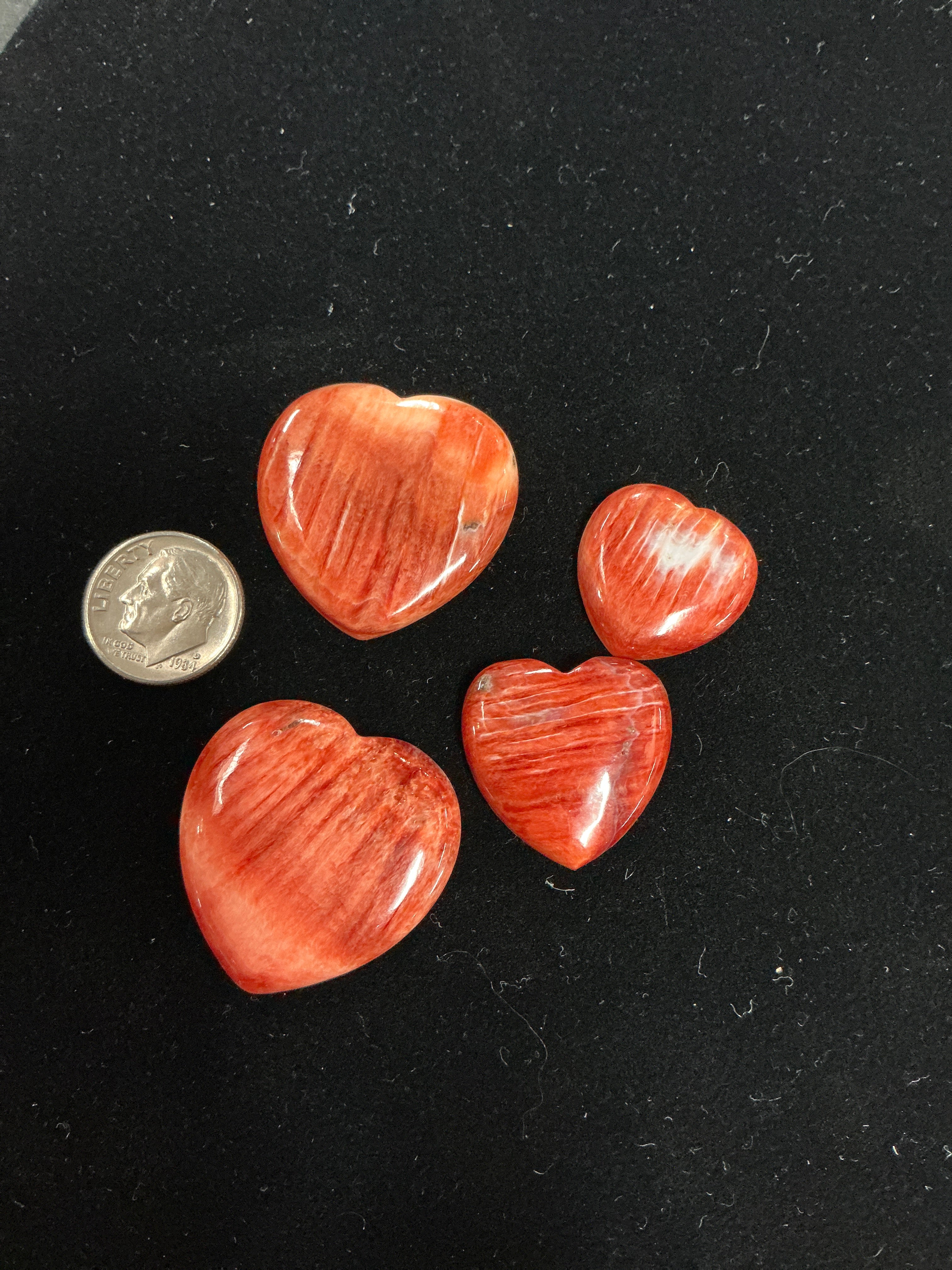 100 CTS SPINY OYSTER CABOCHONS HEARTS Lot 5