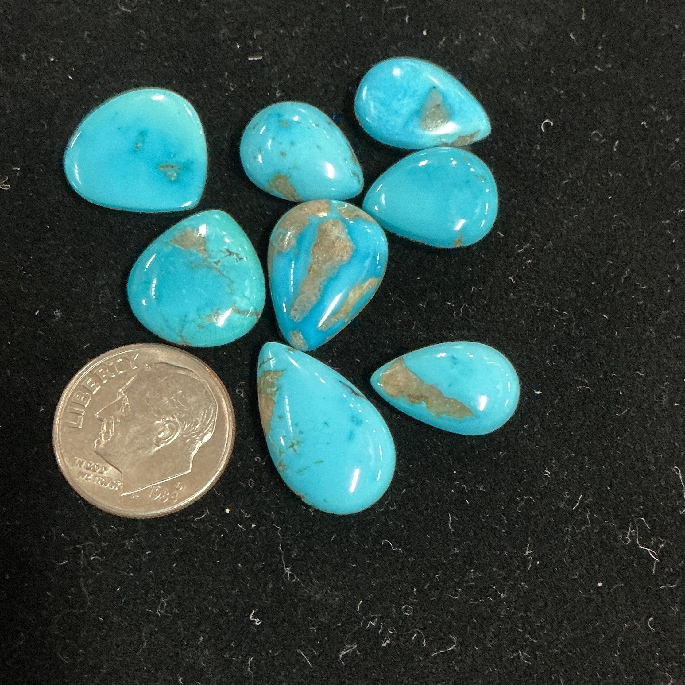 50 CARATS PERSIAN TURQUOISE CABOCHONS Lot 10