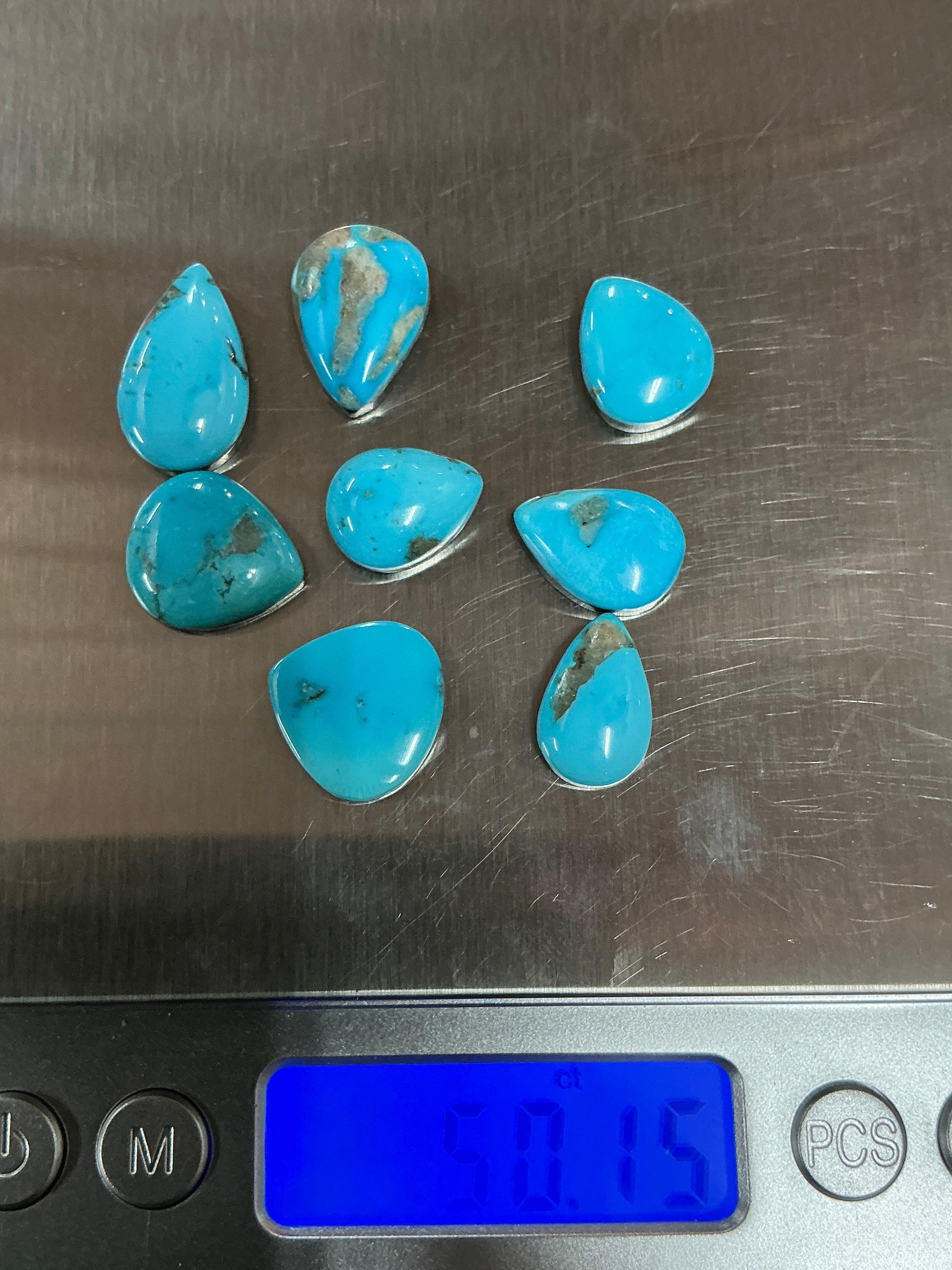 50 CARATS PERSIAN TURQUOISE CABOCHONS Lot 10