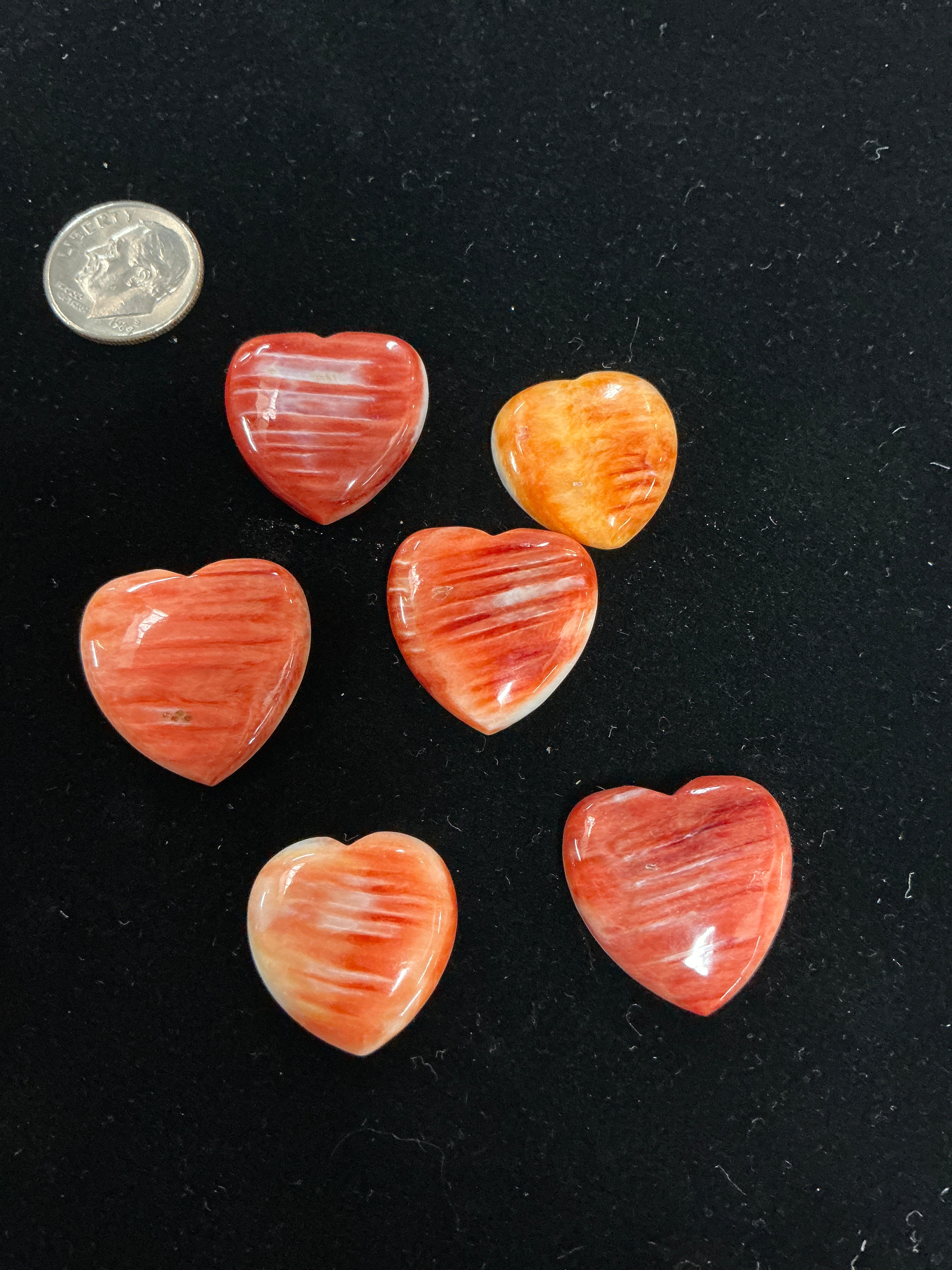 100 CTS SPINY OYSTER CABOCHONS HEARTS Lot 8
