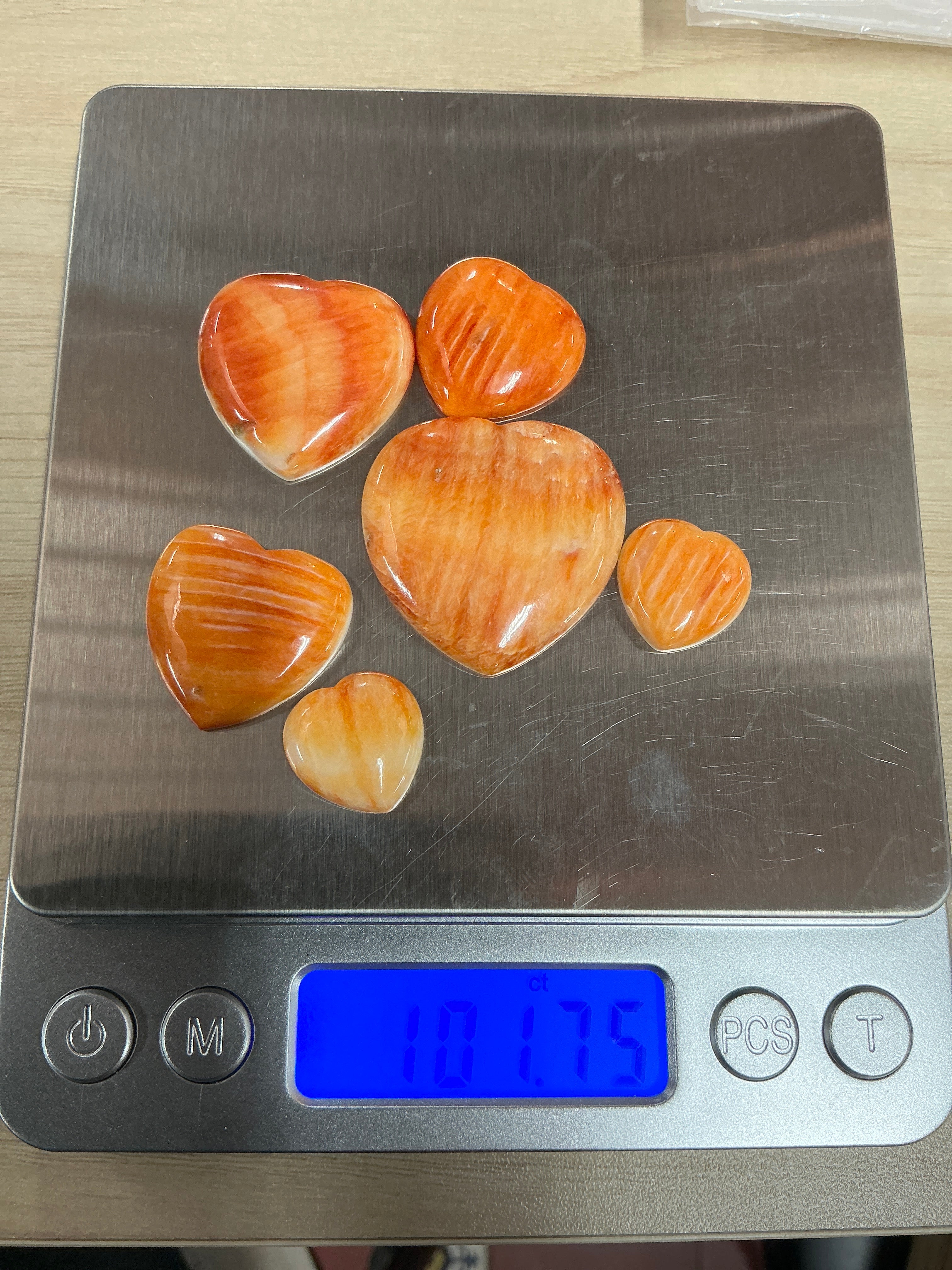 100 CTS SPINY OYSTER CABOCHONS HEARTS Lot 3