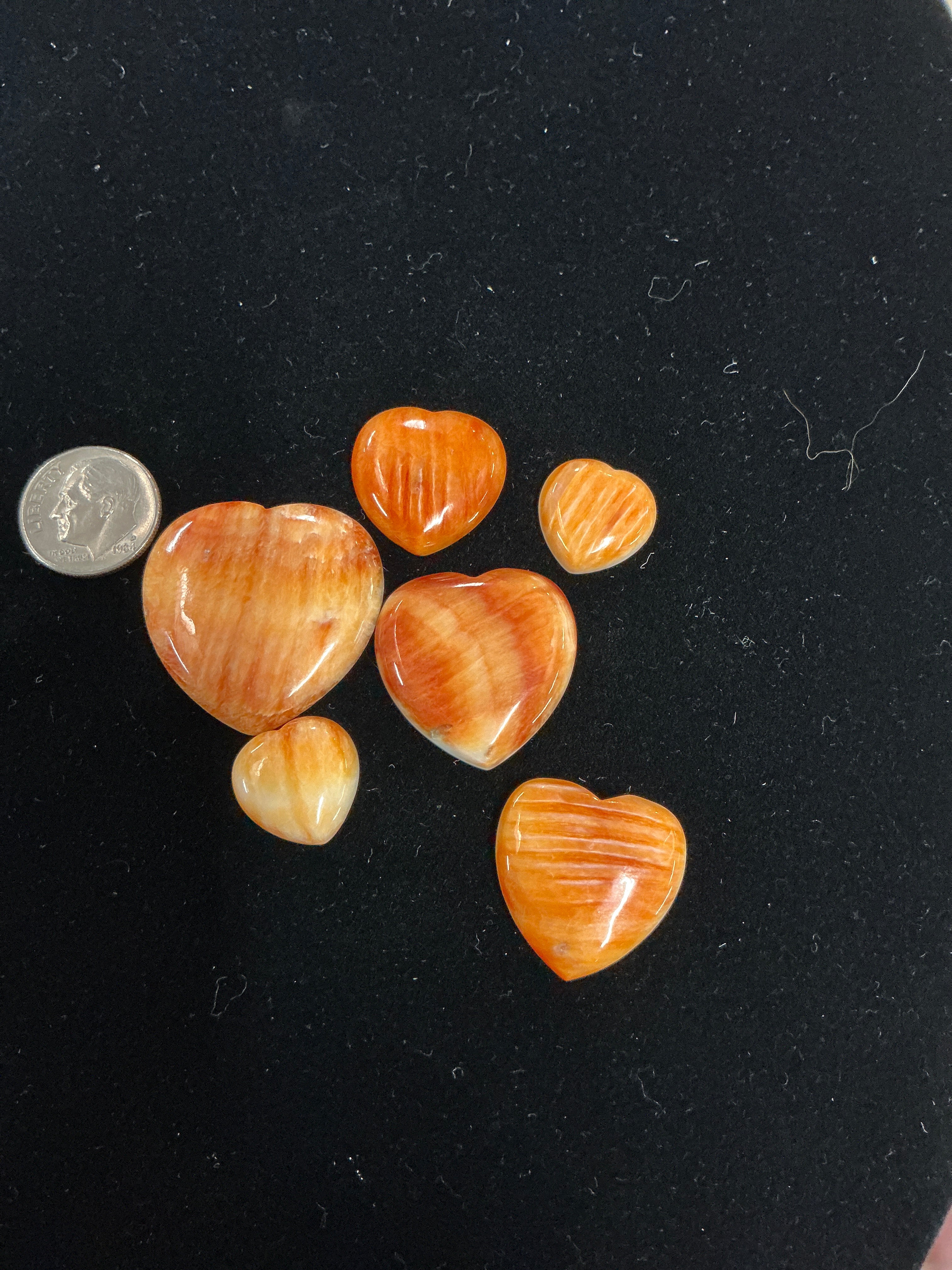 100 CTS SPINY OYSTER CABOCHONS HEARTS Lot 3