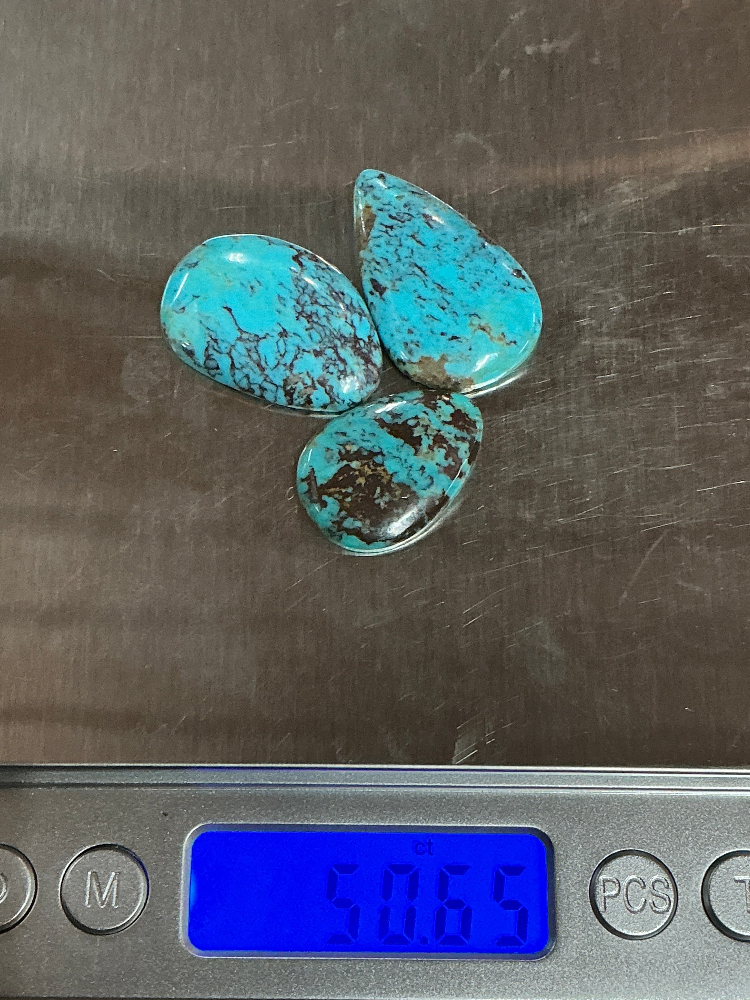 50 CTS REDSKIN TURQUOISE CABOCHONS Lot 1