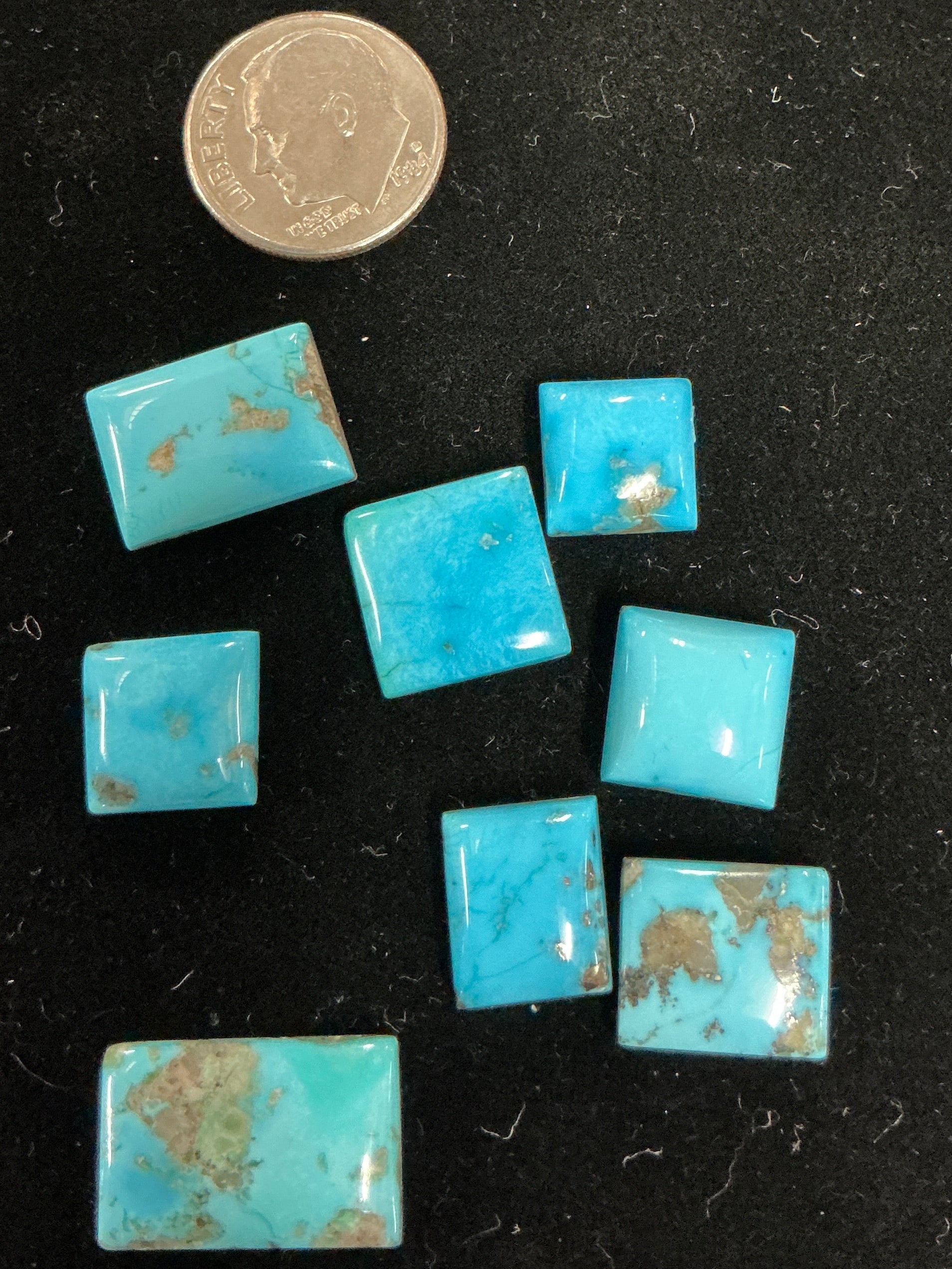 50 CARATS PERSIAN TURQUOISE CABOCHONS Lot 5