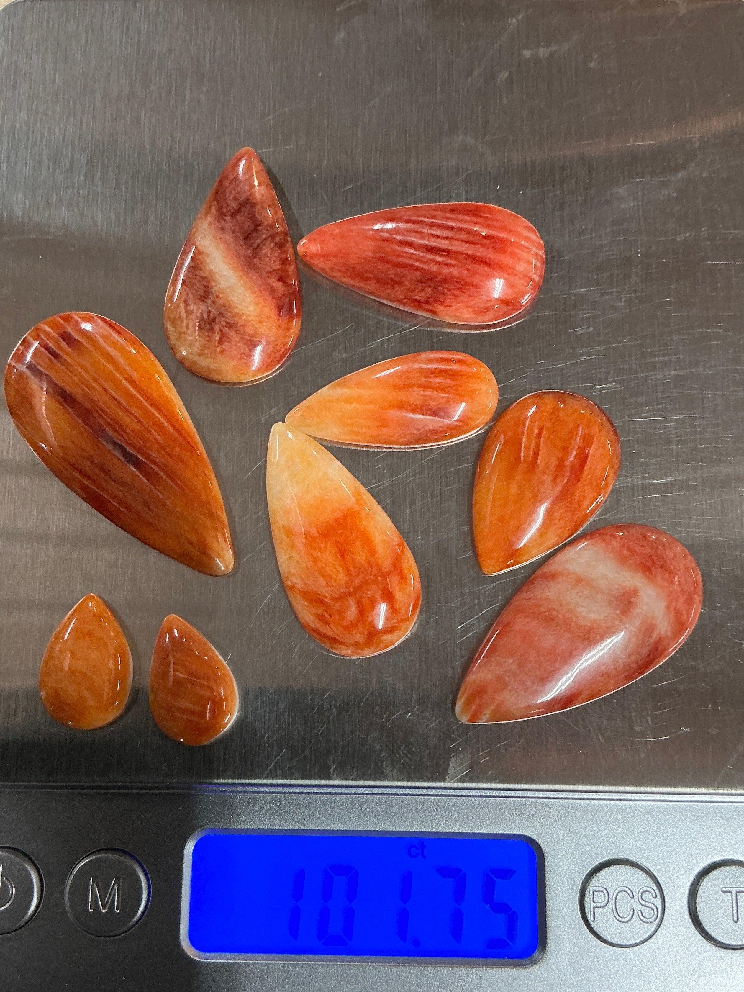 100 CTS SPINY OYSTER CABOCHONS Lot 4