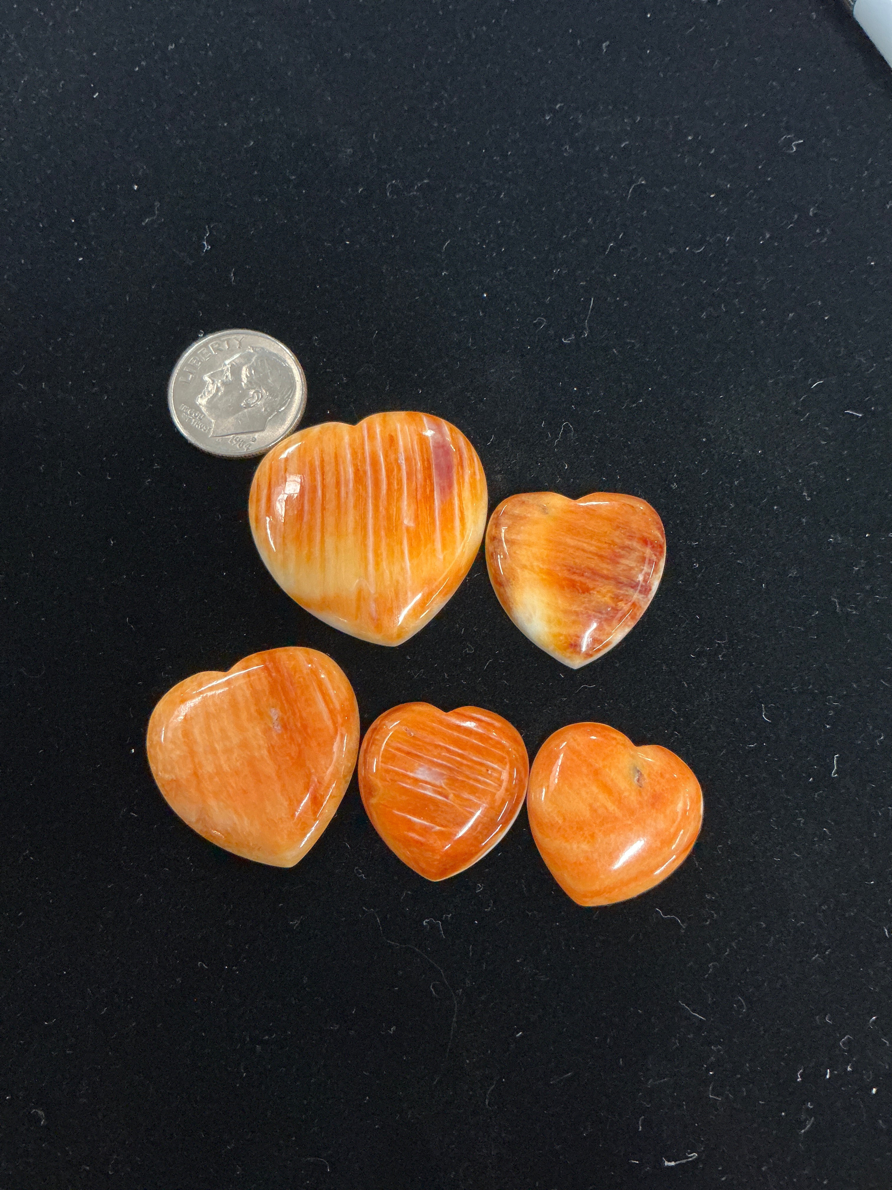 100 CTS SPINY OYSTER CABOCHONS HEARTS Lot 6