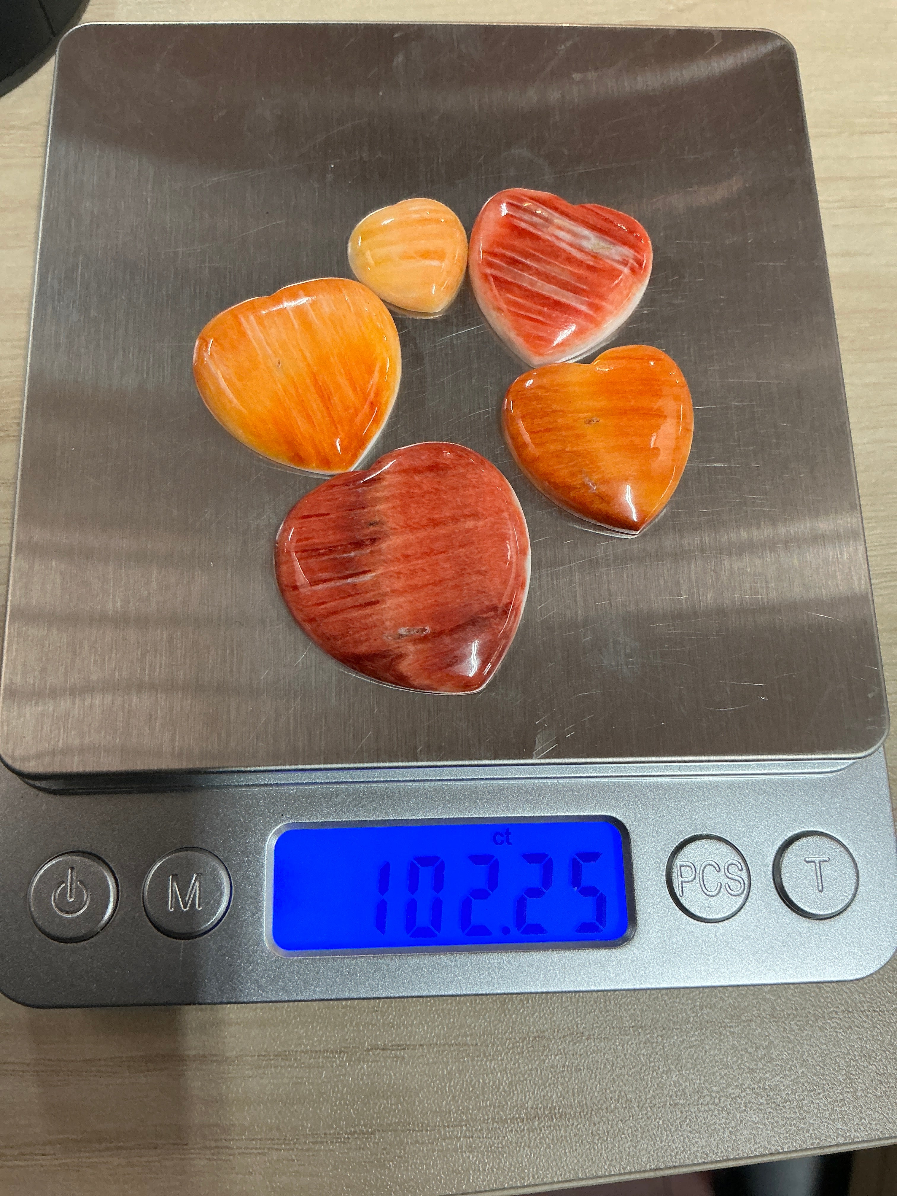 100 CTS SPINY OYSTER CABOCHONS HEARTS Lot 1