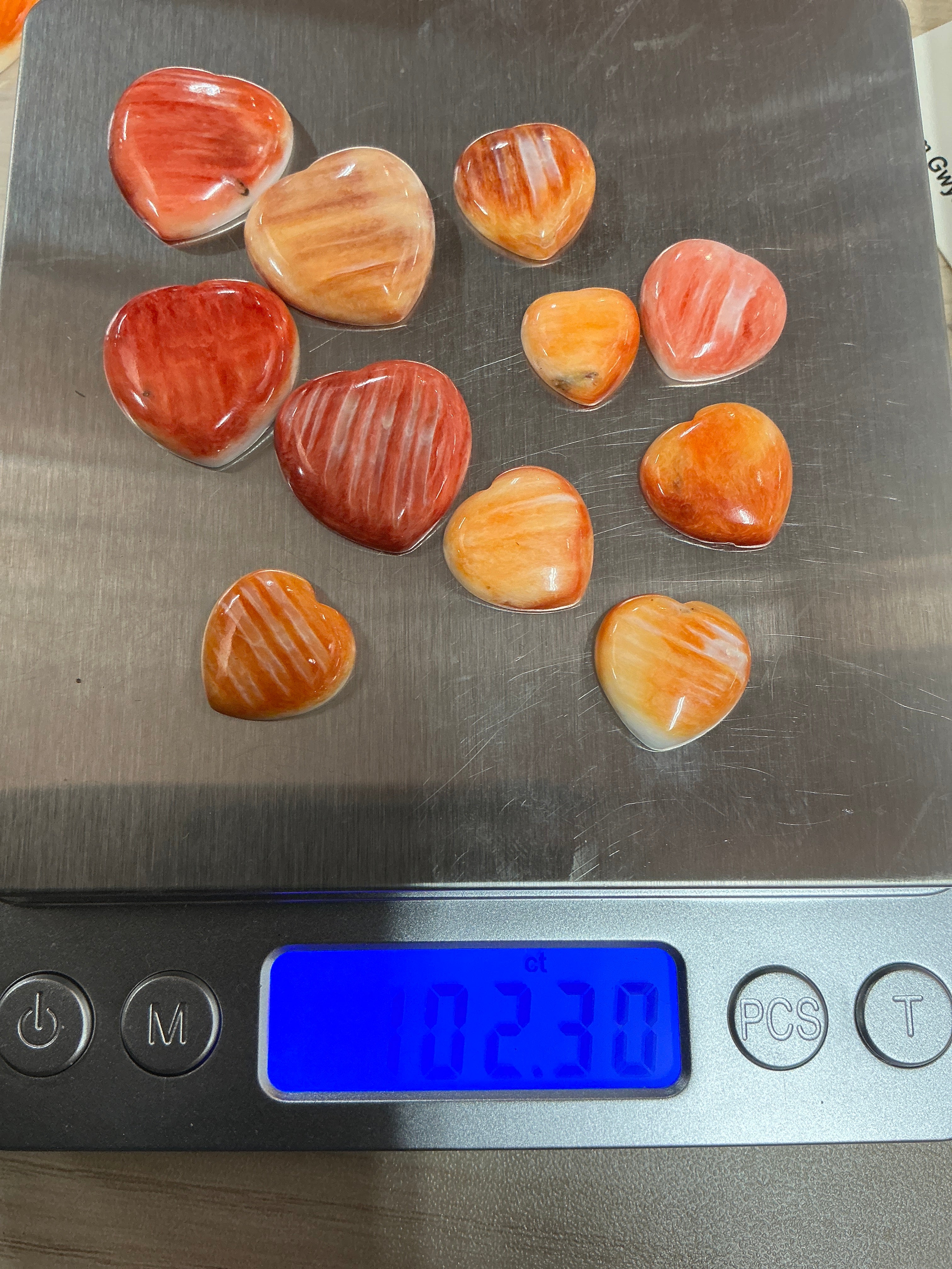 100 CTS SPINY OYSTER CABOCHONS HEARTS Lot 7