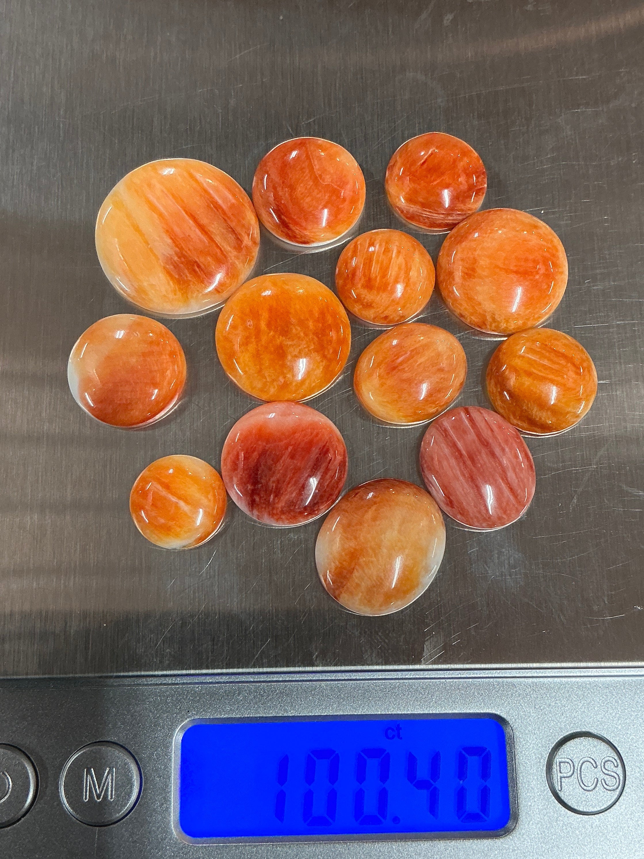 100 CTS SPINY OYSTER CABOCHONS Lot 9